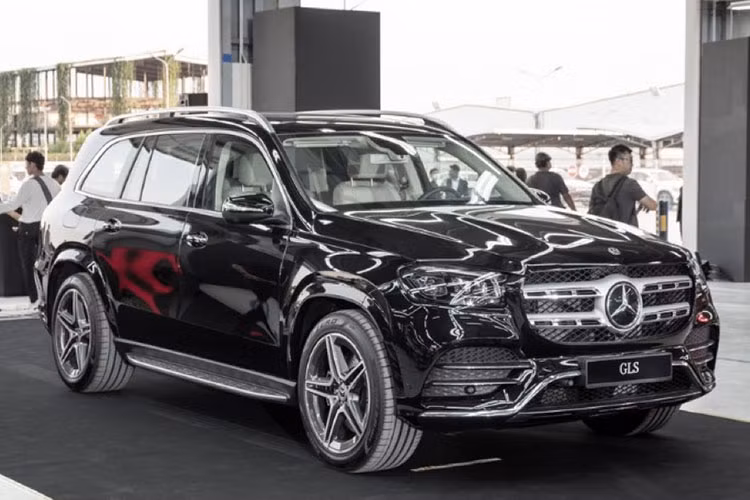 Mercedes-Benz Viet Nam lien tuc trieu hoi nam 2022, gia van tang khung-Hinh-2