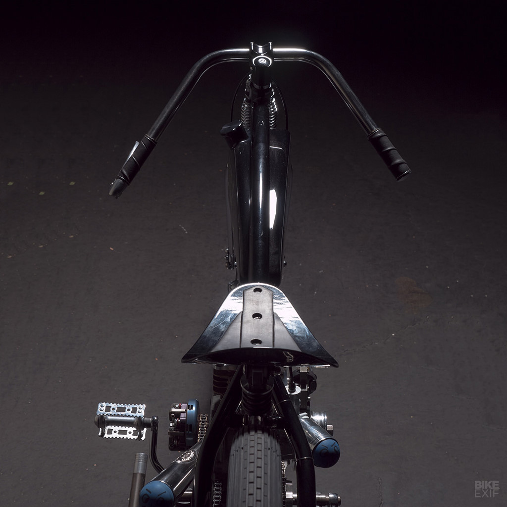 Bộ nạp làm thủ công kết hợp với bình xăng con chiếc xe máy Mikuni 22 mm. Hệ thống xả đến từ hãng Hooker làm bằng inox. Với những nâng cấp trên, mẫu độ có thể đạt 100 km/h. Vì vẫn có bàn đạp tách biệt khỏi động cơ nên nó được đăng kí là xe moped ở Cali.