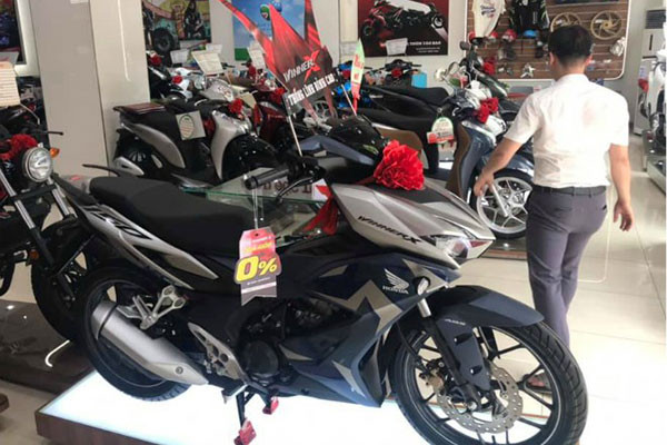 Honda Winner X tai Viet Nam bat ngo quay dau giam gia-Hinh-2