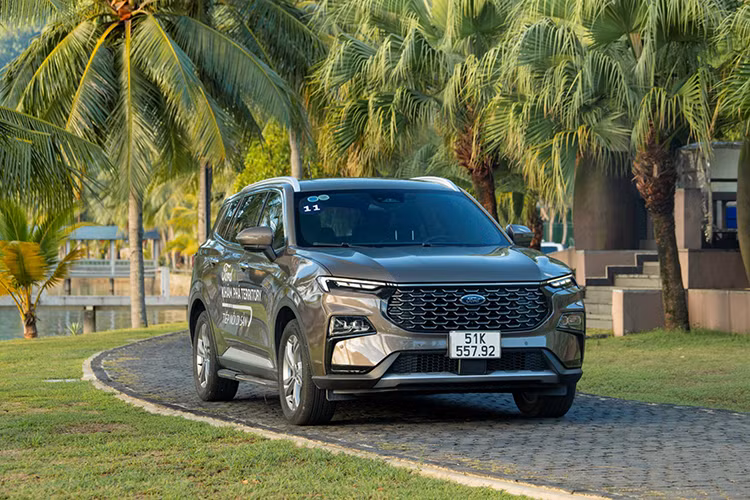 Ford Viet Nam trien khai chuong trinh lai thu “Ford SUV Tech Show”-Hinh-2