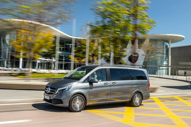 Dòng xe đang có doanh số giảm rõ rệt trong những năm gần đây. Tính tới thời điểm hết năm 2018, tổng cộng có tới 209.000 chiếc V-Class đã được bán ra trên toàn cầu, trong đó, lượng xe bán ra trong năm 2018 là ấn tượng nhất với khoảng 64.000 chiếc.