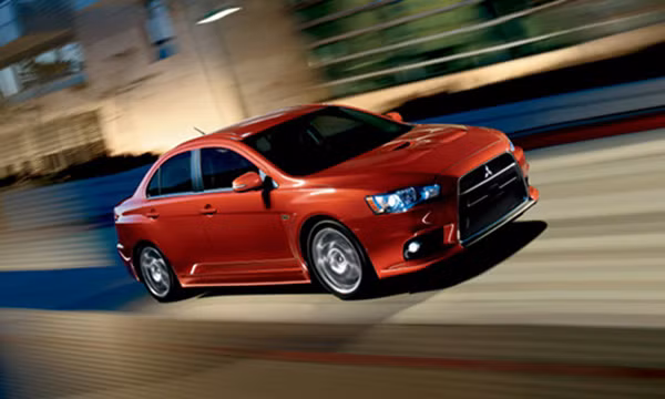 Trieu hoi 1.500 mau Mitsubishi Lancer Evo va Ralliart