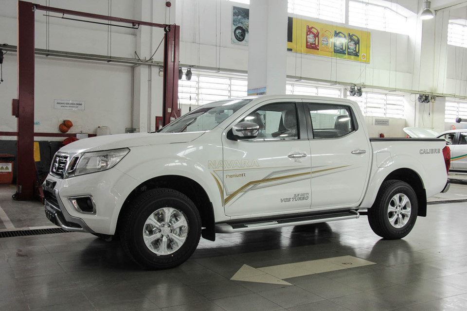 Mẫu xe bán tải của Nissan về với 6 phiên bản: E, EL, SL, VL, Premium EL, Premium VL. Các trang bị trên xe vẫn giữ nguyên so với phiên bản trước, mức giá đưa ra tùy thuộc vào chiết khấu của từng đại lý nhưng nhìn chung vẫn giữ nguyên so với giá của phiên bản 2017.