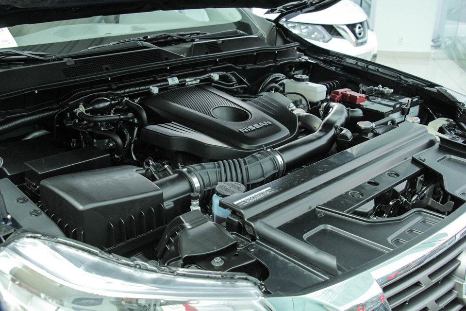 Đợt hàng đầu tiên của Nissan Navara 2018 về đại lý không nhiều. Tuy nhiên, lượng xe về sẽ trở nên dồi dào vào khoảng tháng 9. Cùng với đó, mẫu bán tải Toyota Hilux 2018 sẽ về Việt Nam vào khoảng tháng 8, Ford Ranger 2018 cũng sẽ về vào khoảng tháng 9-10 khiến cho thị trường bán tải trở nên sôi động với sự cạnh tranh, giảm giá của các đại lý.