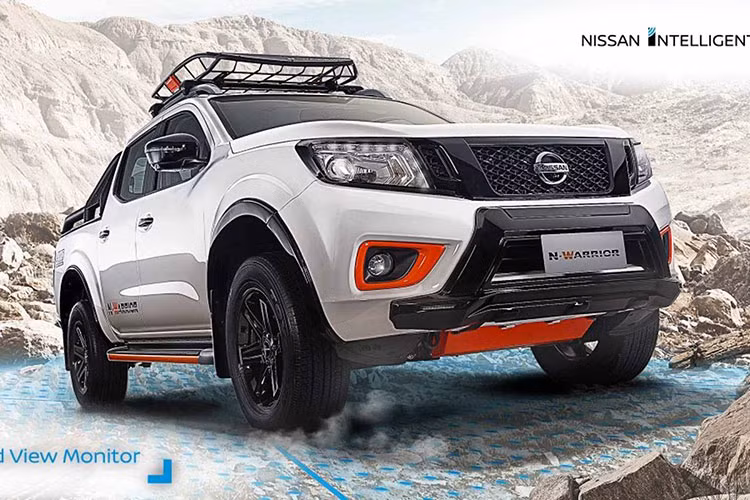 Nissan Philippines vừa ra mắt phiên bản táo bạo hơn dòng bán tải Navara của mình bằng việc giới thiệu phiên bản Nissan Navara N-Warrior Edition mới, đây là phiên bản có thiết kế ngoại thất thẩm mỹ đầy phong cách được phát triển dựa trên các phiên bản 4x4 VL hoặc 4x2 EL Calibre.