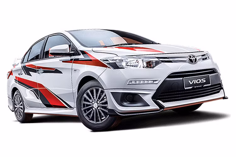 Tại thị trường Malaysia, mẫu xe Toyota Vios Sports Edition 2017 hiện chỉ có một bản duy nhất với giá 85.300 RM (tương đương 452 triệu đồng). Hiện hãng xe ôtô Toyota tại Malaysia đã nhận đơn đặt mua của khách hàng dành cho Vios Sports Edition 2017.