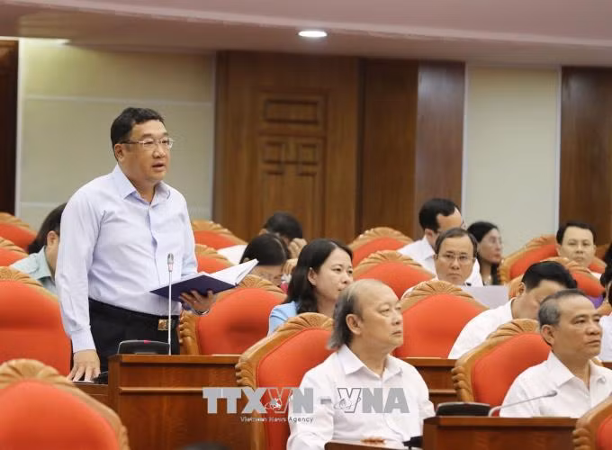 Đồng chí Phạm Hoài Nam, Ủy viên Trung ương Đảng, Tư lệnh Quân chủng Hải quân phát biểu. Ảnh: Phương Hoa/TTXVN 