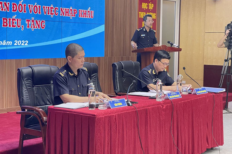 Yeu cau xac minh hoat dong cua to chuc, ca nhan nhan xe bieu tang