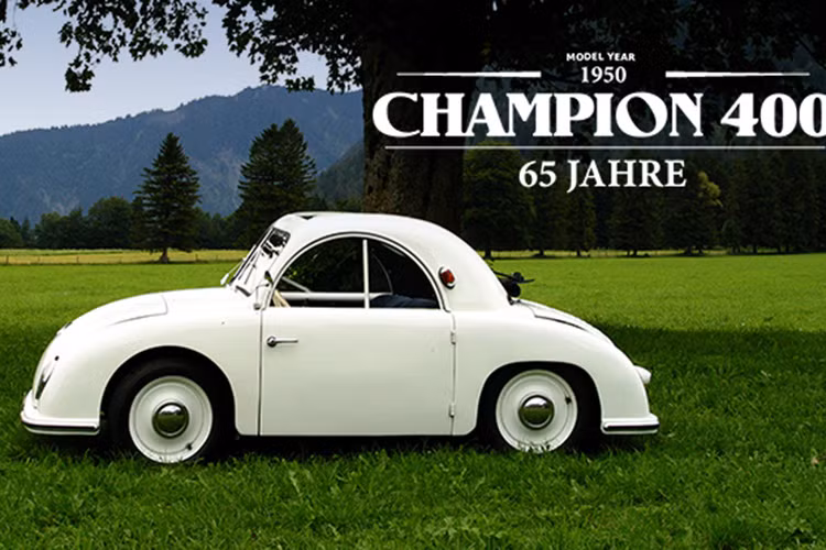 Champion 400 được thiết kế gần như không có chi tiết thừa. Các cửa sổ hình bán nguyệt, thân xe cân đối với động cơ đặt phía sau xe như những sản phẩm của thương hiệu Volkswagen nổi tiếng của Đức. Xe vận hành với động cơ hai xi-lanh 398 phân khối.