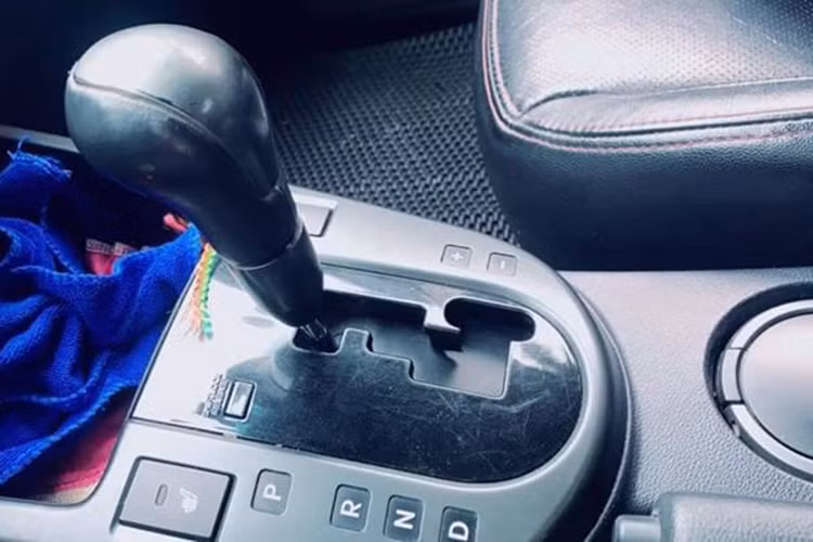 Động cơ của Kia Forte Koup công nghệ phun xăng trực tiếp GDI. Nhờ đó, dù chỉ dùng dung tích là 1.6 lít, 4 xi-lanh nhưng công suất của Kia Forte đạt tới 140 mã lực (tại vòng tua 6.300 vòng/phút). Mô-men xoắn tăng 167 Nm tại vòng tua 4.850 vòng/phút. Kết hợp với hộp số tự động 6 cấp, Kia Forte cho khả năng vận hành mượt mà.