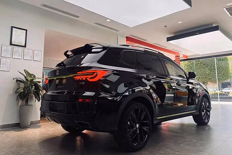 "Trái tim" của xe là cỗ máy xăng 4 xi-lanh, tăng áp, 1.5 L, cho công suất cực đại 168 mã lực, mô-men xoắn cực đại 275 Nm. Toàn bộ sức mạnh được truyền tới 4 bánh thông qua hộp số tự động ly hợp kép 7 cấp, thời gian chuyển số chỉ 0,2 giây.