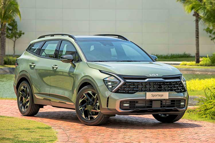  KIA Sportage: Giá lăn bánh 842 triệu đồng-1,1 tỷ đồng KIA Sportage có tới 8 phiên bản, giá từ 799 triệu đồng-1,019 tỷ đồng nhưng số tiền thực tế mà người mua phải chi ra khoảng 842 triệu đồng-1,1 tỷ đồng dù đã được Chính phủ hỗ trợ 50% lệ phí trước bạ. 
