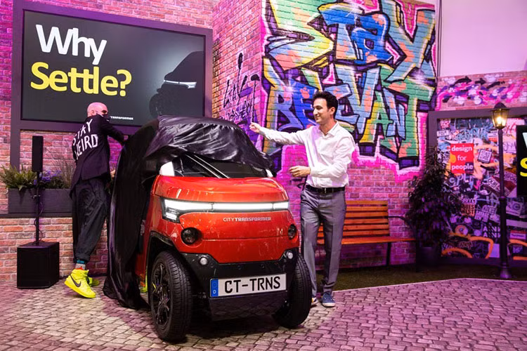 Bên cạnh những buổi ra mắt sản phẩm mới từ các nhà sản xuất ô tô nổi tiếng tại Triển lãm Ô tô Munich 2021 (IAA 2021), sự kiện cũng chào đón một số màn ra mắt từ những cái tên mới lạ. Một trong số đó là City Transformer 2022 mới, một chiếc xe bé nhỏ chạy điện hoàn toàn.