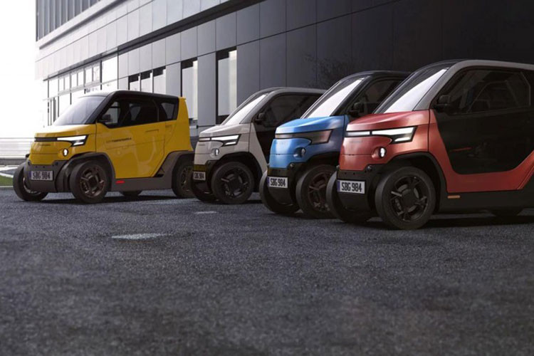 Công ty đã bắt đầu nhận đơn đặt hàng trước. Giá xe City Transformer CT1 khởi điểm là 12.500 euro (tương đương 337 triệu đồng) cho những khách hàng đầu tiên và sau đó sẽ tăng lên 16.000 euro (tương đương 431 triệu đồng).