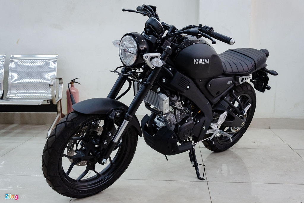Sau khi được giới thiệu lần đầu tại Thái Lan vào tháng 8/2019, mẫu xe Yamaha XSR 155 mới đã được các đại lý tư nhân đưa về VN từ đầu năm nay. Xe được nhập khẩu từ Indonesia và có giá xe Yamaha XSR 155 đề xuất khoảng 83 triệu đồng tại TP.HCM.
