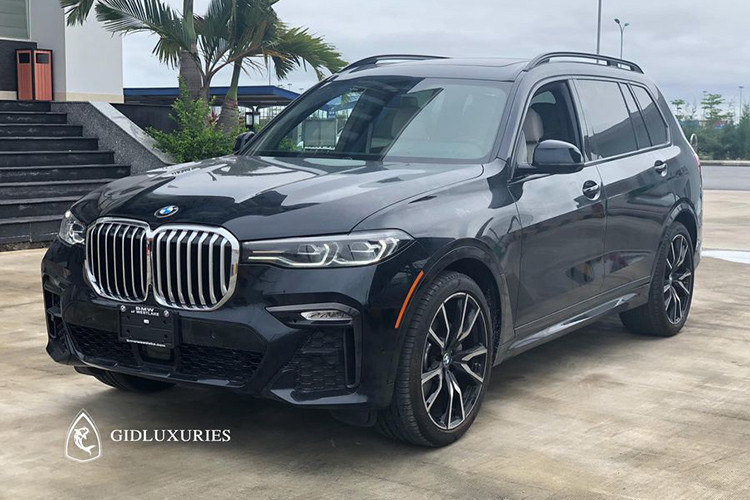 BMW X7 dau tien cap ben Viet Nam, gia hon 7 ty dong
