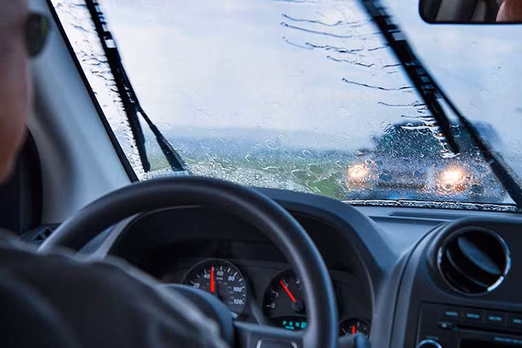 Lai oto troi mua va nhung meo xu ly su co thuong gap-Hinh-3