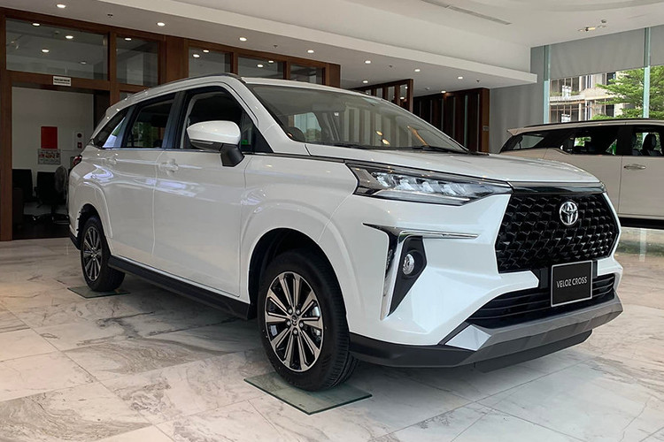 Toyota Veloz Cross bat ngo giam gia ban gan 40 trieu dong