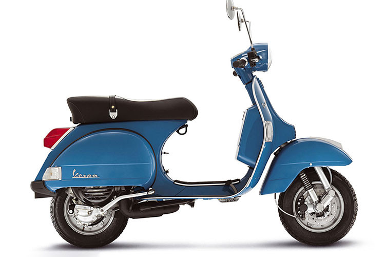 Hình dáng của chiếc Vespa PX 150 nguyên mẫu khi chưa "dao kéo".