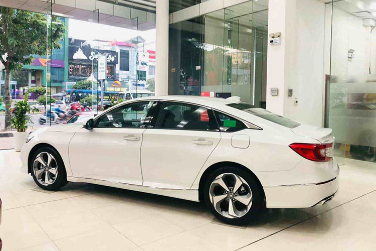 Đáng chú ý, trong tháng 8/2024, dù hãng giảm giá bán tới 220 triệu đồng nhưng chỉ có 3 chiếc Accord được khách Việt lựa chọn, trở thành mẫu xe sở hữu doanh số thấp nhất thị trường.