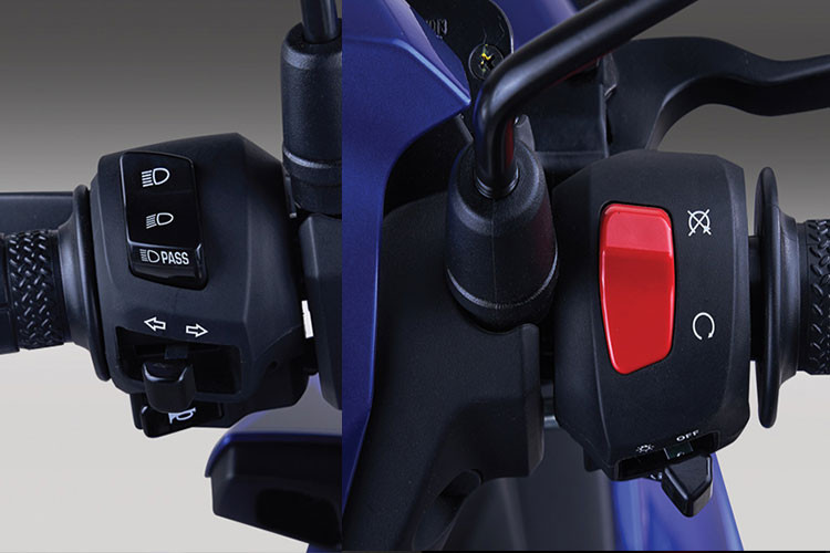Hai điểm thay đổi nữa trên phần tay lái của Exciter 2019 đó là nút Passing (nháy đèn lúc xin vượt) và nút bật tắt động cơ. Đây tuy là những chi tiết nhỏ nhưng cần thiết trên một mẫu xe máy côn tay thể thao.