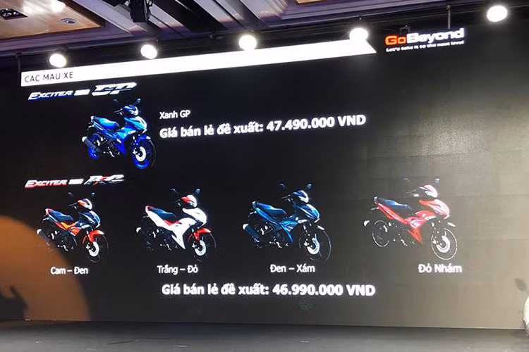 Mẫu xe máy côn tay Yamaha Exciter 2019 mới sẽ có 2 phiên bản gồm RC (4 màu Cam đen, Trắng đỏ, Đen xám và Đỏ nhám) và GP (màu xanh GP) với mức giá lần lượt là 46,990 triệu và 47,490 triệu đồng. Xe sẽ về đại lý trong tuần sau và chính thức bán ra khoảng 1 tuần sau lễ ra mắt.