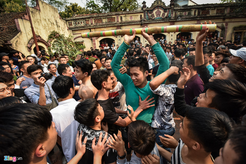 Sau nhiều giây phút khó khăn, cây bông thứ 2 cũng đã có chủ.