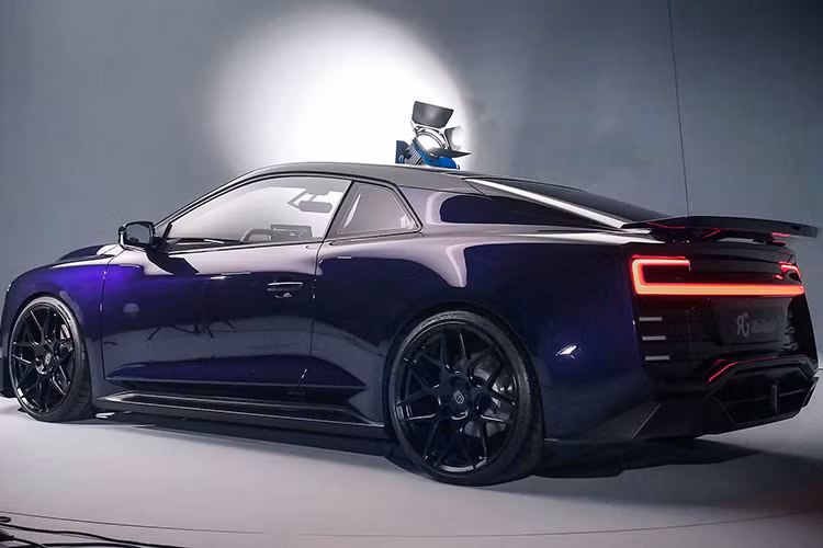 Công ty khởi nghiệp Trung Quốc đang chuẩn bị góp mặt ở triển lãm Geneva năm nay với không chỉ một, mà những hai mẫu xe điện, và một trong số đó là siêu xe hybrid được đồng phát triển với Roland Gumpert, kỹ sư người Đức đứng sau siêu xe Apollo.