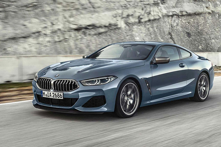 Hãng xe Đức mới đây đã hồi sinh mẫu xe coupe 8 Series khi đã dừng sản xuất cách đây gần 20 năm (8-Series E31; 1989–1999). Về thiết kế, BMW 8 Series Coupe 2019 phiên bản thương mại vừa trình làng được thiết kế dựa trên mẫu 8 Series Concept đã được giới thiệu năm 2017.