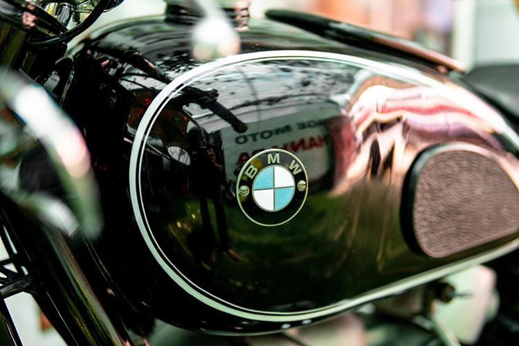 Về thiết kế, BMW R69s là một trong những đứa con ưu tú của thương hiệu môtô BMW Motorrad của Đức, nó được đánh giá có thiết kế đẹp cùng với nhiều cải tiến so với nhiều mẫu môtô cổ khác trong dòng BMW R-series.
