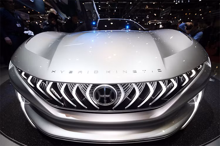 Đây là sản phẩm mà Pininfarina kết hợp với hãng Hybrid Kinetic Group có trụ sở ở Hồng Kông. HK GT là chiếc concept thứ 4 mà Pininfarina thực hiện cho Hybrid Kinetic, trước đó là các mẫu xe H600, K550 và K750.