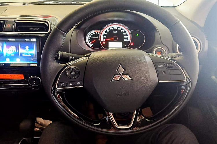 Trong khi đó, động cơ của mẫu xe này dự kiến vẫn giữ nguyên như cũ. Cụ thể, xe được trang bị động cơ xăng 4 xi-lanh, DOHC 16 van, dung tích 1,5 lít, sản sinh công suất tối đa 104 mã lực tại tua máy 5.000 vòng/phút và mô-men xoắn cực đại 141 Nm tại tua máy 4.000 vòng/phút. Sức mạnh được truyền tới cầu trước thông qua hộp số sàn 5 cấp hoặc tự động 4 cấp.