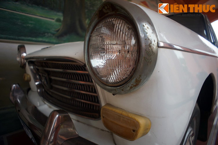 Từ khoảng năm 1961 đến 1964 đã có 11 chuyến tàu đưa hơn 6.000 Việt kiều Tân Đảo về Việt Nam. Chuyến tàu cuối cùng của năm 1964 còn chở theo 11 chiếc xe ôtô Peugeot 404 mua bằng số tiền đóng góp của cộng đồng kiều bào để tặng cho Bác Hồ và Chính phủ Việt Nam Dân chủ Cộng hòa.