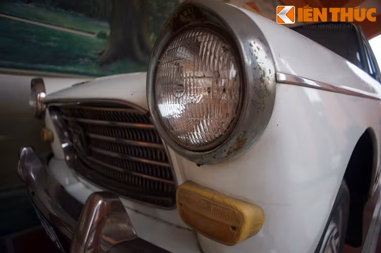 Từ khoảng năm 1961 đến 1964 đã có 11 chuyến tàu đưa hơn 6.000 Việt kiều Tân Đảo về Việt Nam. Chuyến tàu cuối cùng của năm 1964 còn chở theo 11 chiếc xe ôtô Peugeot 404 mua bằng số tiền đóng góp của cộng đồng kiều bào để tặng cho Bác Hồ và Chính phủ Việt Nam Dân chủ Cộng hòa.