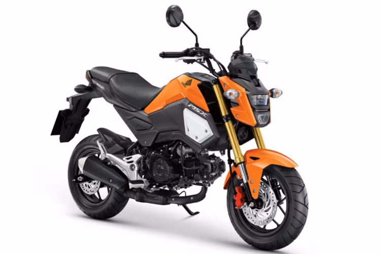 Phiên bản mới của mẫu xe côn tay Honda MSX 125cc được nhập khẩu trực tiếp từ Thái Lan và sẽ chính thức phân phối ra thị trường thông qua các HEAD trên toàn quốc bắt đầu từ ngày 25/6/2018.