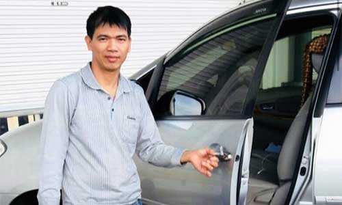 Anh thợ sửa khóa Nguyễn Đình Mười, người may mắn trúng hơn 3,6 tỷ đồng vẫn có cuộc sống êm đềm và không gặp nhiều “sóng gió”.