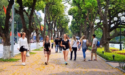 Du bao thoi tiet 12/9: Ha Noi ngay nang dem mua