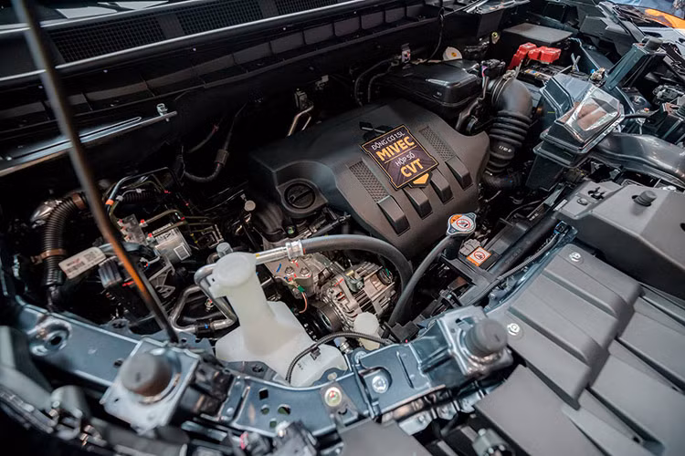 Các trang bị khác cũng gây ấn tượng như; dàn âm thanh 8 loa Dynamic Sound Yamaha Premium. Điều hoà tự động 2 vùng độc lập có cửa gió sau, lọc không khí nanoeX. Các cổng sạc USB-A, USB-C. Phanh đỗ điện tử có tự động giữ; sạc không dây; đèn trang trí nội thất…