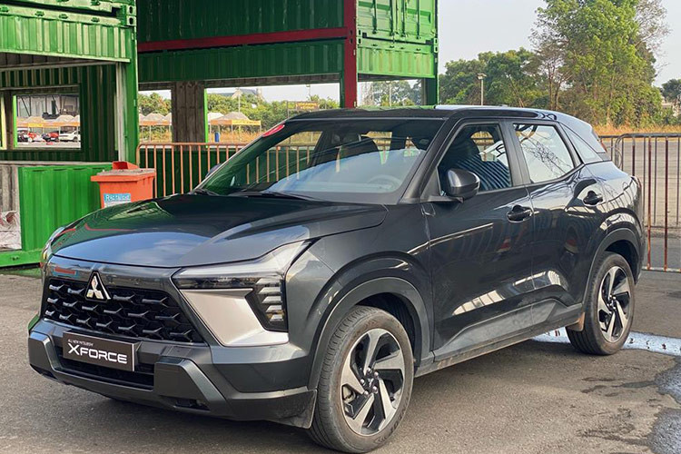 Công nghệ an toàn cũng là trang bị ghi điểm trên Mitsubishi Xforce khi sở hữu gói trợ lái ADAS với loạt tính năng tiên tiến như: ga tự động thích ứng khoảng cách, cảnh báo và giảm thiểu va chạm phía trước, đèn pha thông minh và thông báo xe phía trước khởi hành, cảnh báo điểm mù và cảnh báo phương tiện cắt ngang phía sau. Các trang bị an toàn khác còn có cảm biến lùi, cảm biến áp suất lốp và camera lùi.