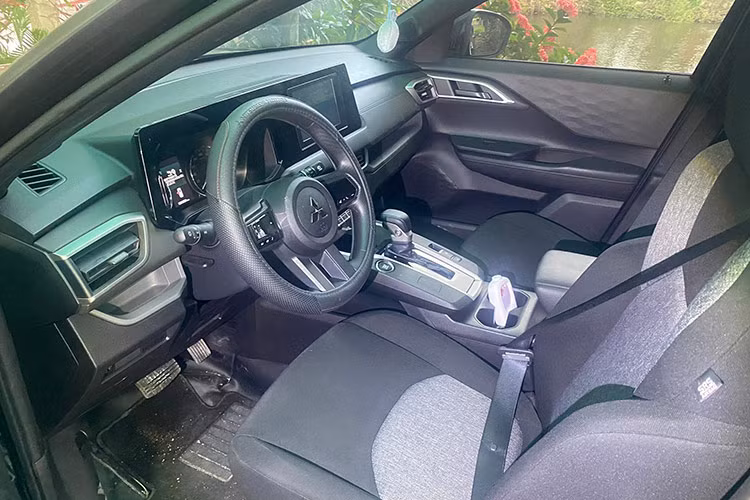 Mitsubishi Xforce hiện đang là mẫu SUV cỡ B "đắt khách" nhất Việt Nam với 5.638 xe mở bán thành công kể từ thời điểm công bố doanh số vào tháng 3/2024. Trong tháng 7 vừa qua, Xforce còn là mẫu xe xăng bán chạy nhất thị trường ô tô với lượng xe bán ra tăng tới 84,4% theo tháng.