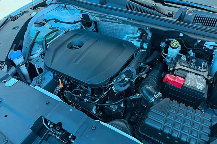 Ngoài một số tính năng như phanh ABS, EBD, ESP, HAC, TCS, Omoda C5 còn được trang bị gói công nghệ hỗ trợ lái nâng cao ADAS với 16 tính năng hiện đại như: điều khiển hành trình thích ứng ACC, hỗ trợ lái tự động ICA, hỗ trợ lái xe khi tắc đường TJA, hỗ trợ phanh tự động AEB…. 