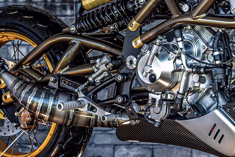 Số lượng xe chỉ sản xuất giới hạn đúng 100 chiếc, mức giá xe Langen Two Strokes lên tới 28.000 bảng Anh (tương đương với khoảng 900 triệu đồng). 