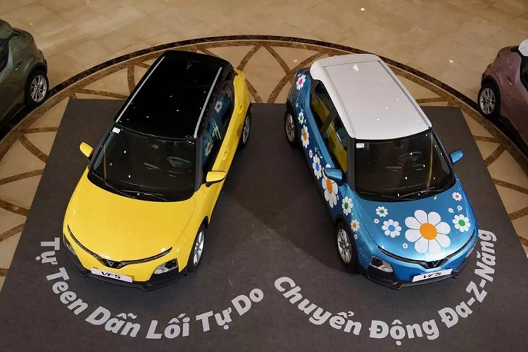 Giá xe VinFast VF5 mới đây đã được hãng điều chỉnh về mức hấp dẫn, 529 triệu đồng bao gồm pin, giảm 11 triệu so với niêm yết trước đó.