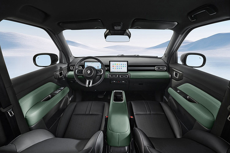 Trong khi dòng Baojun Yep Plus bao gồm phiên bản 5 cửa, biến thể 3 cửa và thậm chí là cả mẫu xe bán tải ý tưởng, vẫn chưa rõ liệu Chevrolet có dự định đưa bất kỳ kiểu thân xe thay thế nào trong số này vào thị trường Brazil cùng với mẫu xe đổi tên hay không.