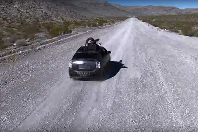 Theo nhiều người chơi xe cho hay, việc chiếc Toyota Prius được gắn nguyên dàn súng máy cỡ lớn M61 Vulcan trên mui này có thể được ví như chiếc xe Toyota chết chóc nhất thế giới, tính đến thời điểm hiện tại.