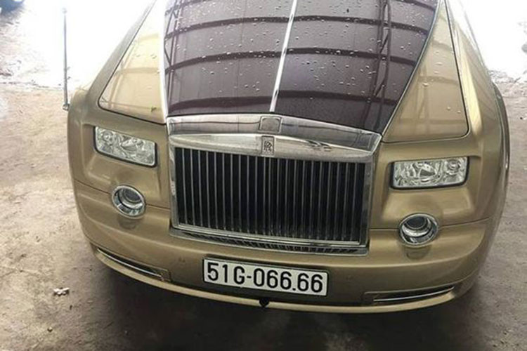 Chính vì vậy, chiếc Rolls-Royce Phantom biển tứ quý 6 trong bài viết thuộc dạng "có 1 không hai" trên thị trường Việt Nam hiện nay.