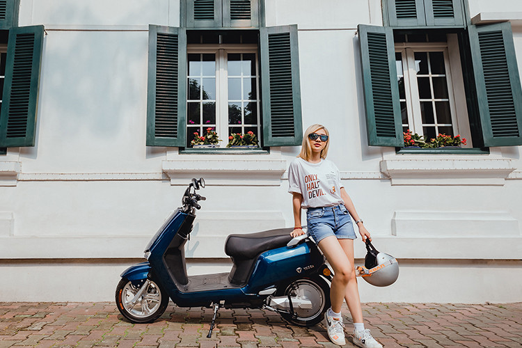 YADEA BuyE động cơ GTR 3.0 do YADEA độc quyền sáng chế với công suất 1.200W cho khả năng vận hành tuyệt vời tại các dải vận tốc trong bất cứ cung đường nào, được tối ưu để mang lại cảm giác “tăng tốc phấn khích”, kết hợp với hệ thống tay lái và ECU thế hệ mới để mang lại cảm giác lái thân thiện, ổn định vượt trội.