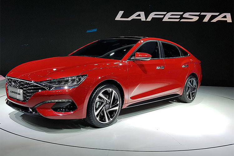 Dự kiến, mẫu xe Hyundai Lafesta 2019 sẽ chính thức được bày ban tại Trung Quốc vào quý IV năm nay. Hiện giá xe Hyundai Lafesta 2019 vẫn chưa được công bố nhưng nó sẽ là đối thủ "cứng" của Honda Civic.