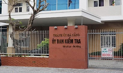 Vi sao Pho Bi thu Quan uy Hai Chau, Da Nang bi ky luat?