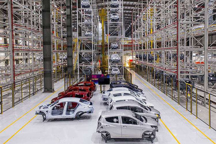 Diễn biến phức tạp của dịch Covid-19 đã ảnh hưởng nghiêm trọng đến tình hình kinh doanh ôtô tại thị trường Việt Nam. Điều này khiến hầu hết các mẫu xe ôtô bán chạy nhất Việt Nam tháng 5/2021 giảm sâu về doanh số.